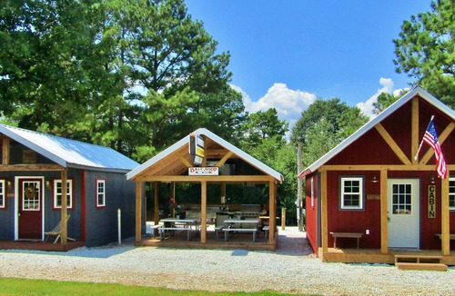 Townville Cabin | Cabin 1/LAKE HARTWELL/Green Pond&Broyles Lndgs/Clemson/Lockable Shelter w/power