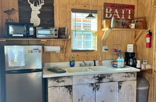 Townville Cabin | Cabin 2/LAKE HARTWELL/Green Pond&Broyles Lndgs/Clemson/Lockable Shelter w/power