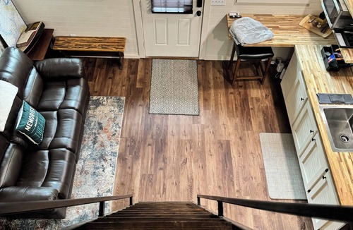 Townville Cabin | Cabin 4/LAKE HARTWELL/Green Pond&Broyles Lndgs/Clemson/Shelter w/charging ports