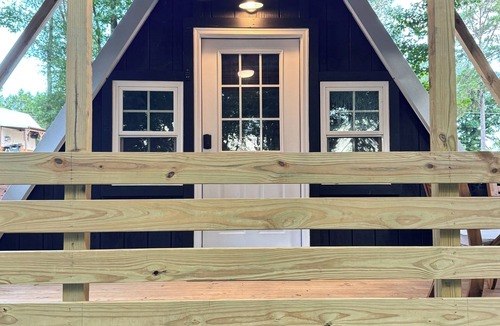 Townville Cabin | Cabin 6/Cozy A-frame/LAKE HARTWELL/Green Pond&Broyles Lndgs/Clemson/Anderson