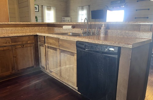 Irwinville Cabin | Cabin on 100 acres with pool