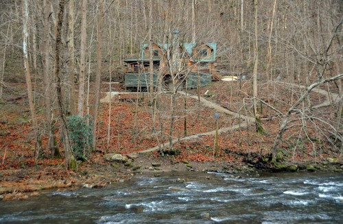 Topton Cabin | Cabin on Nantahala River! Dog-Friendly