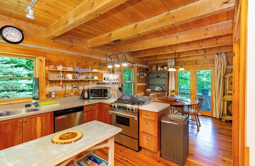 Tuckasegee Cabin | Cackalacky Cabin - Beutiful Mountain Views & Close to Lakes