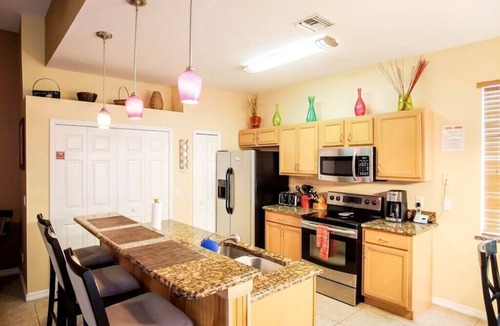Calabay Parc House | Calabay Paradise -Beautiful Home tucked away in quiet community