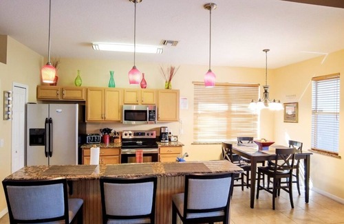 Calabay Parc House | Calabay Paradise -Beautiful Home tucked away in quiet community