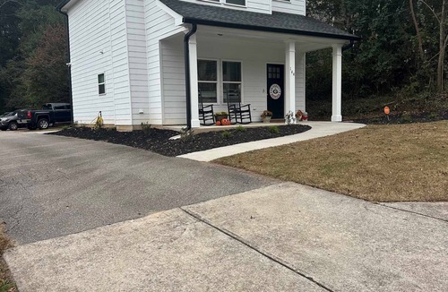 Athens House | Call the Dawgs 3 bed house in Athens 1.3 Miles to Downtown/UGA/Stadium.