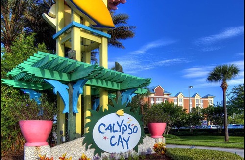 Kissimmee Condo | Calypso Cay Vacation Villas 1br suite, Friday check-in