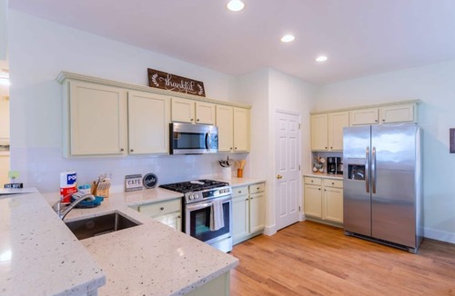Bluffton House | Calypso Cottage in Old Town Bluffton. Single level home in the heart of historic Old Town