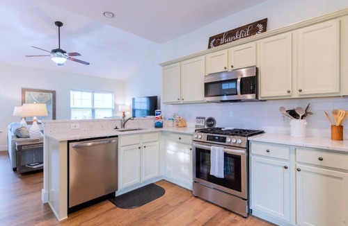Bluffton House | Calypso Cottage in Old Town Bluffton. Single level home in the heart of historic Old Town