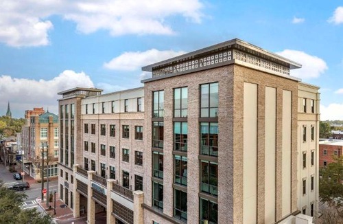 Old West Broad Neighborhood Hotel | Cambria Hotel Savannah Downtown Historic District
