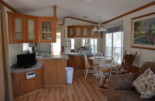Fedhaven Cabin | Camp Mack Lodge, Marina & RV Resort