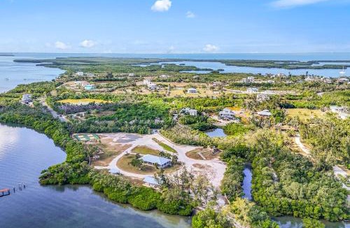 Palmetto House | Canal-Front Oasis in Terra Ceia: Pool, Patio, Dock