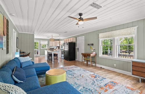 Conway House | Canal Waterfront River Cottage - 15 Miles from Myrtle Beach