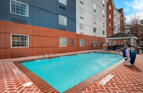 Columbia Hotel | Candlewood Suites Columbia-Fort Jackson by IHG