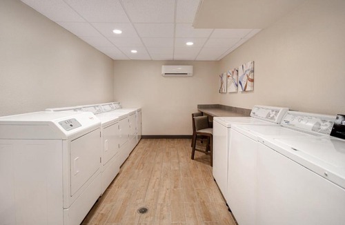 Columbia Hotel | Candlewood Suites Columbia-Fort Jackson by IHG