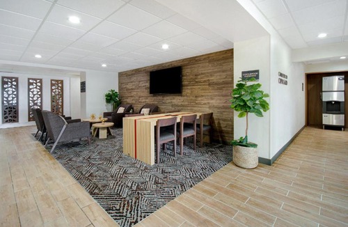 Columbia Hotel | Candlewood Suites Columbia-Fort Jackson by IHG