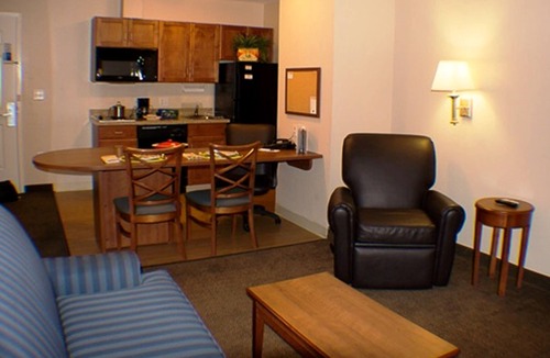 Jacksonville Hotel | Candlewood Suites Jacksonville by IHG