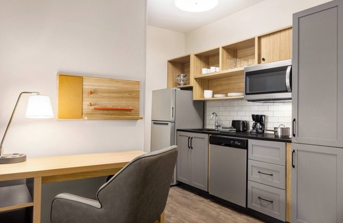 Oakwood Hotel | Candlewood Suites Oakwood by IHG