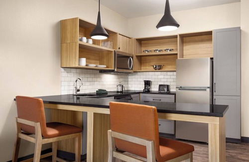 Oakwood Hotel | Candlewood Suites Oakwood by IHG