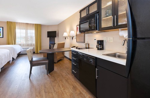 Rocky Mount Hotel | Candlewood Suites Rocky Mount by IHG