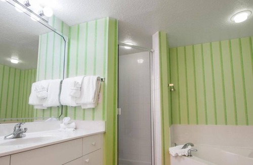 Port Canaveral Resort | Cape Canaveral Beach Resort Water & Park Spacious 2 Bedroom, 2 Bath, Sleeps 8