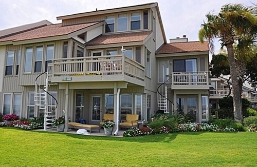 Saint Helena Island Condo | Captain John Fripp Villa #106 - 4BR/4BA Oceanfront!