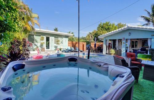 South Middle River Villa | Caribbean Paradise Retreat Private Pool, Outdoor Kitchen & Jacuzzi
