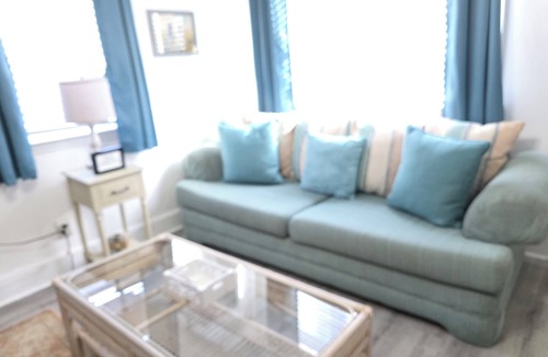 Erwin House | Carolina Girls Southern Charm Hometown Cottage!