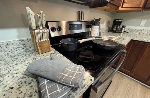 Cary House | Cary/Raleigh-5 RM-2 K.Beds-2 Living RM-Fenced Yard