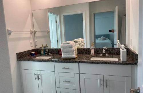 Zephyrhills West Villa | Casa villa family home relax