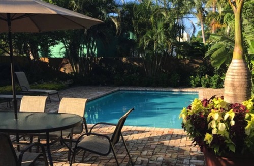 Flamingo Parks House | Case de León from the 1920's is a piece of Floridas relaxing history