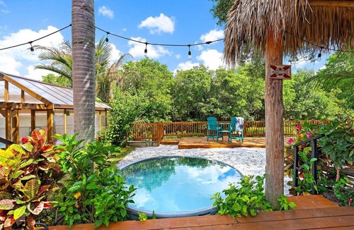 Jupiter House | Castaways, Riverfront Oasis Kayak And Paddleboard