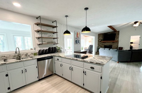 Dewy Rose House | Cause Beaches Be Salty Lake House