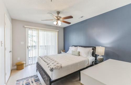 Westover Apartment | CB 3516-206 Modern Fayetteville Charm