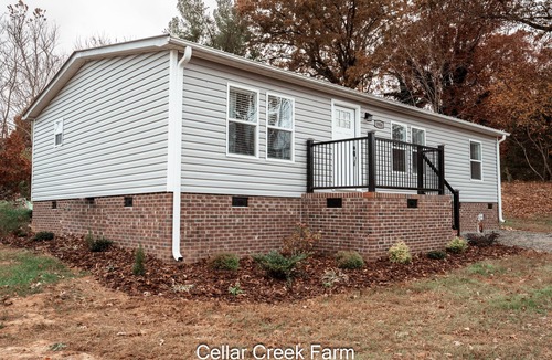 Asheboro House | Cellar Creek Guest House 5 Minutes from The Zoo
