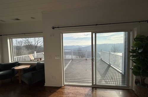 Silver Point House | Center Hill Lake Retreat: Views! Pool, HotTub, GreatLocation, 8 Beds & Elevator!