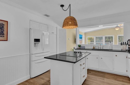 Vero Beach South House | Central Vero House 6/3 with Heated Pool