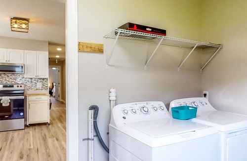 Bloomingdale House | Centrally Located - Boat Parking & Large Yard