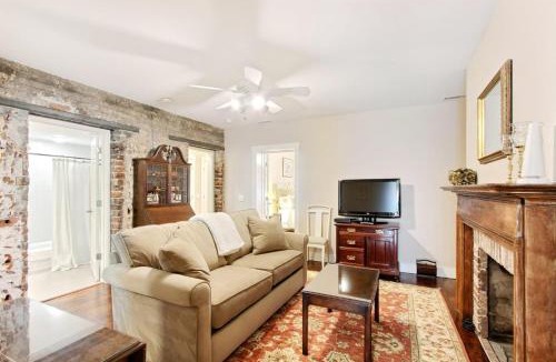 Savannah Victorian District House | Change of Place Estate