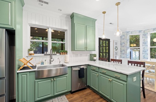 Mint Hill House | Charlotte Area Getaway Retreat & Event Venue Weddings & More in Mint Hill