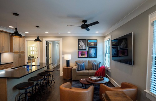 Biddleville Apartment | Charming 1-bed apt in CLT’s historic Biddleville neighborhood w garage parking