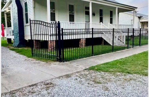 Marksville Cottage | Charming 1-bedroom historical cottage in serene Marksville with heated pool.