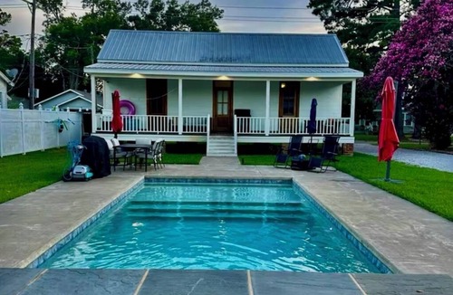 Marksville Cottage | Charming 1-bedroom historical cottage in serene Marksville with heated pool.