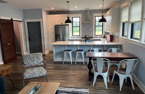 Meggett House | Charming 2 bedroom garage apartment on the Toogoodoo River.
