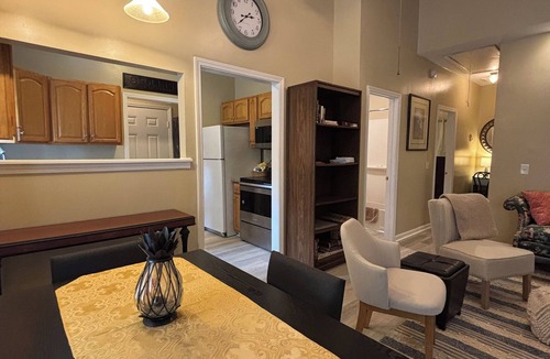 Benjamin Van Clark Park House | Charming 2-bedroom house in lovely Savannah, GA with WiFi, AC, backyard.