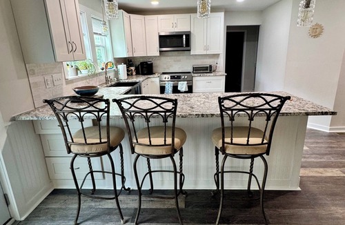 Apex House | Charming 2-bedroom house- newly renovated
