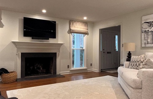 Charlotte House | Charming 2-bedroom townhome with AC in vibrant Charlotte