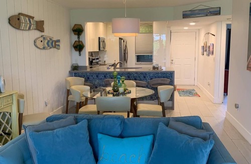 Fort Pierce Shores Condo | Charming 2-bedroom 🏖️beachfront condo in brilliant Fort Pierce with pool, WiFi