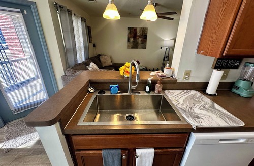 Greenville Apartment | Charming 2-bedroom apartment in a great location near ECU campus