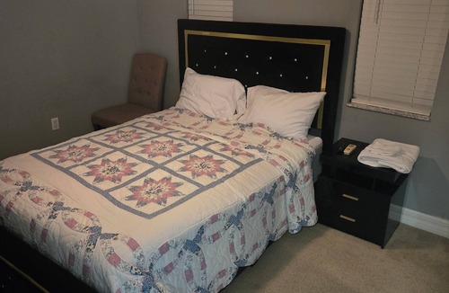 St. Cloud House | Charming 2-bedroom house in serene Saint Cloud with AC, WiFi